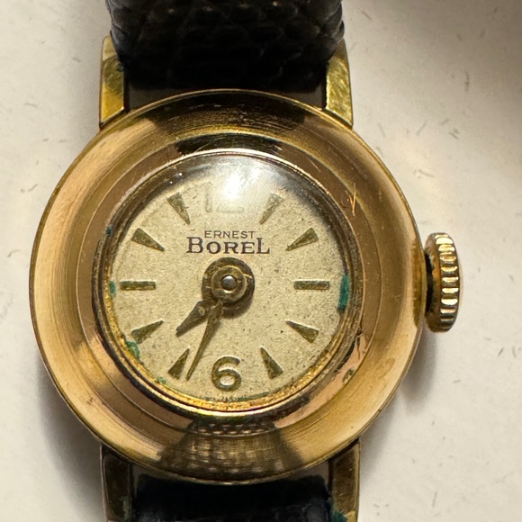 1940s Ernest Borel Ladies Dome Wristwatch